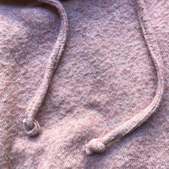 Soft Loose Pink Hoodie, Small || Me to We/Pacsun - Picture 5 of 5